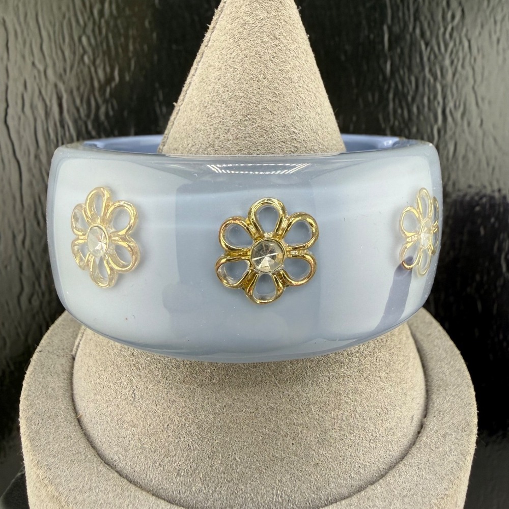 Vintage Acrylic Hinged Bangle Bracelet Chunky Flower Blue 7.5”